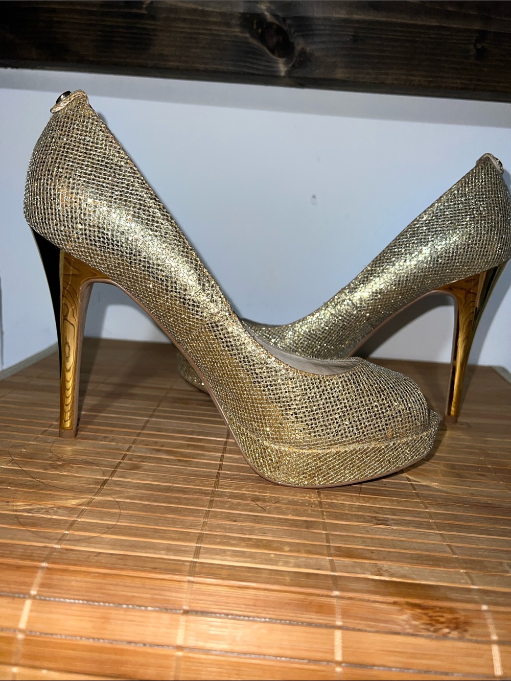 Michael Kors Gold Metallic Textured Platform Pumps